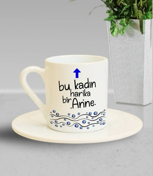 Bu Kadin Harika Bir Anne - Turk Kahvesi Fincani